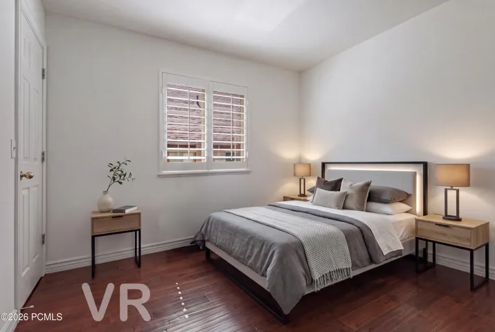 Main Level Bedroom/Office