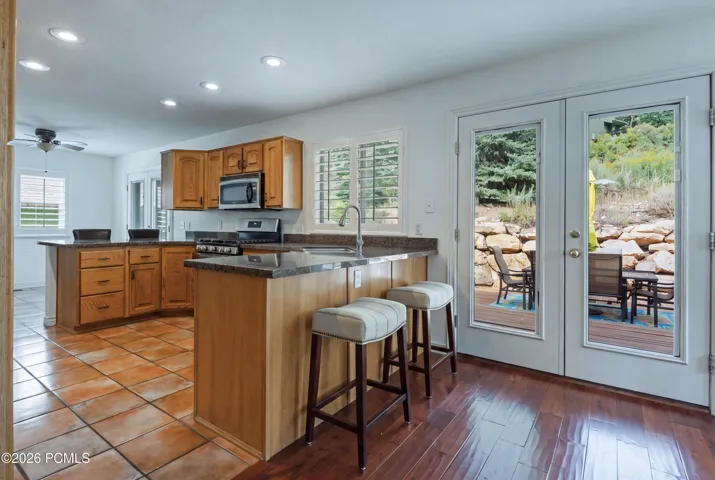 Kitchen & Back Deck