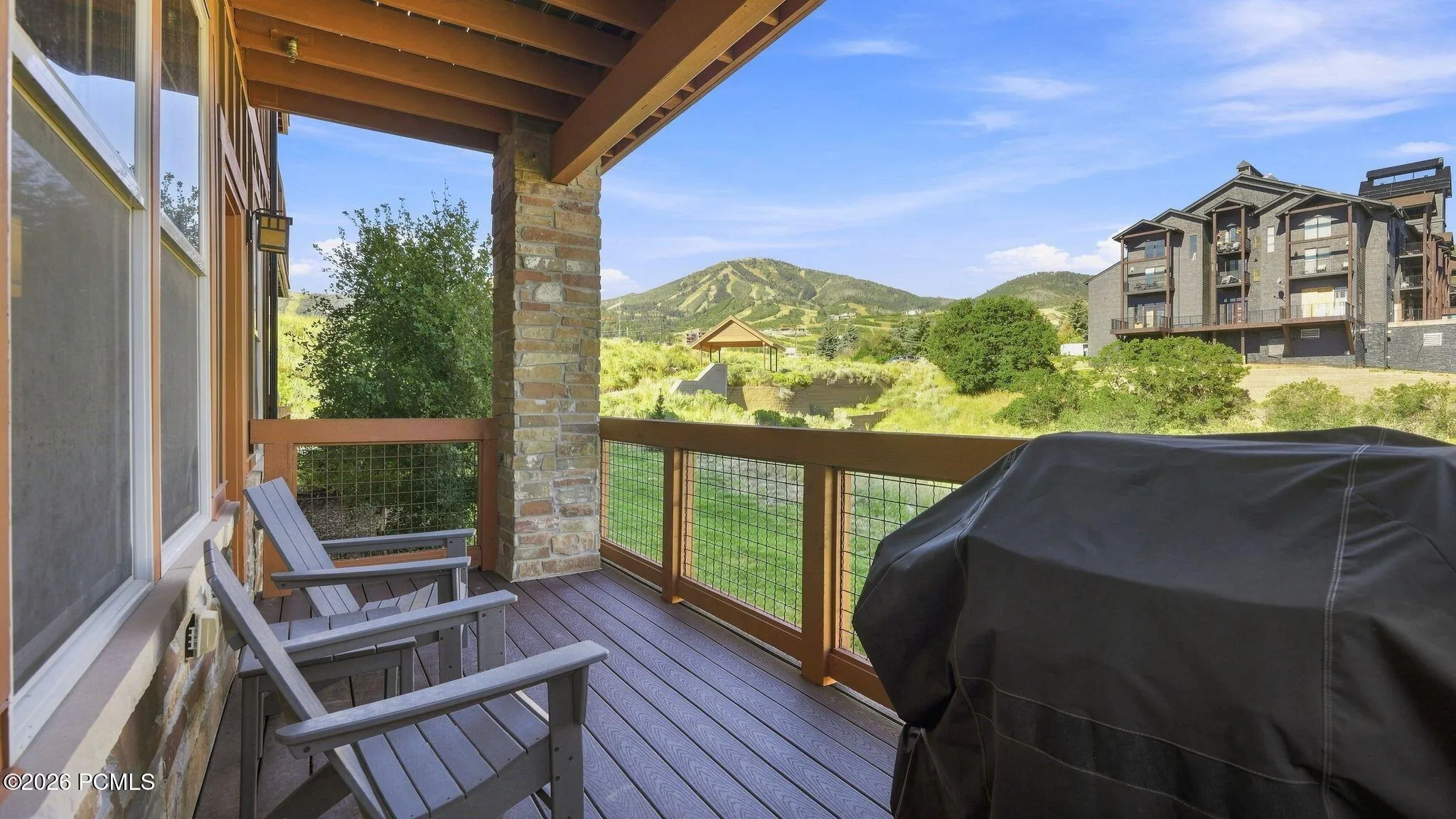 Covered deck with grill and mountain views - Deer Park 102, Jordanelle, Heber City UT