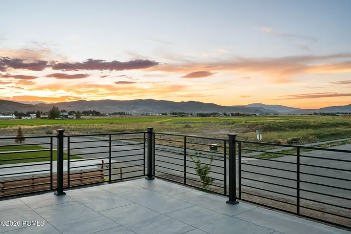 Upper level veranda off family room loft