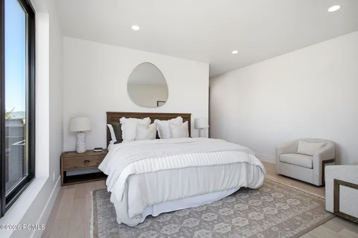 Main level owner suite