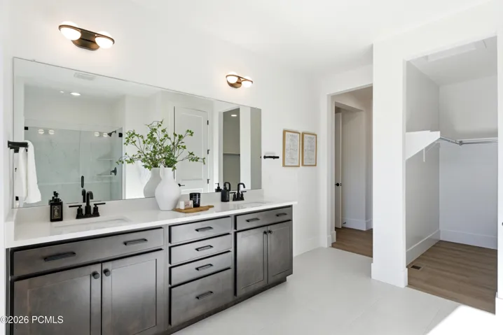 Owner suite bathroom