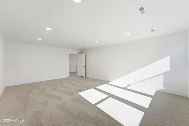 Upper level bonus room