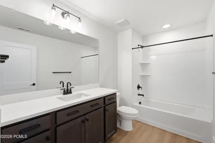 Upper level bathroom