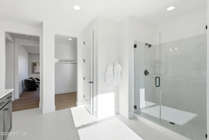 Owner suite bathroom