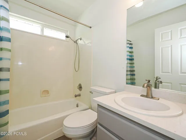 2nd Full Bathroom
