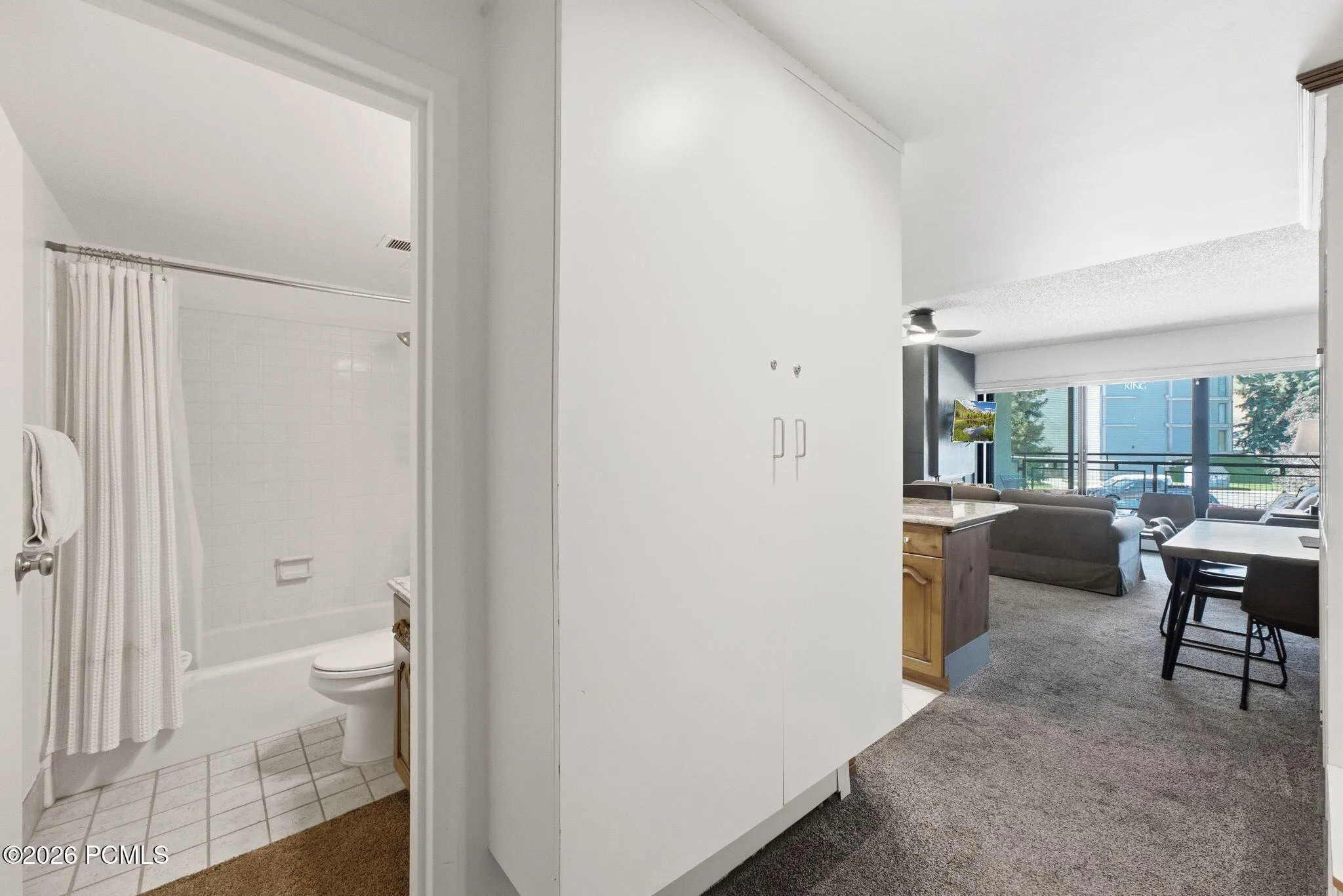 Entry with storage