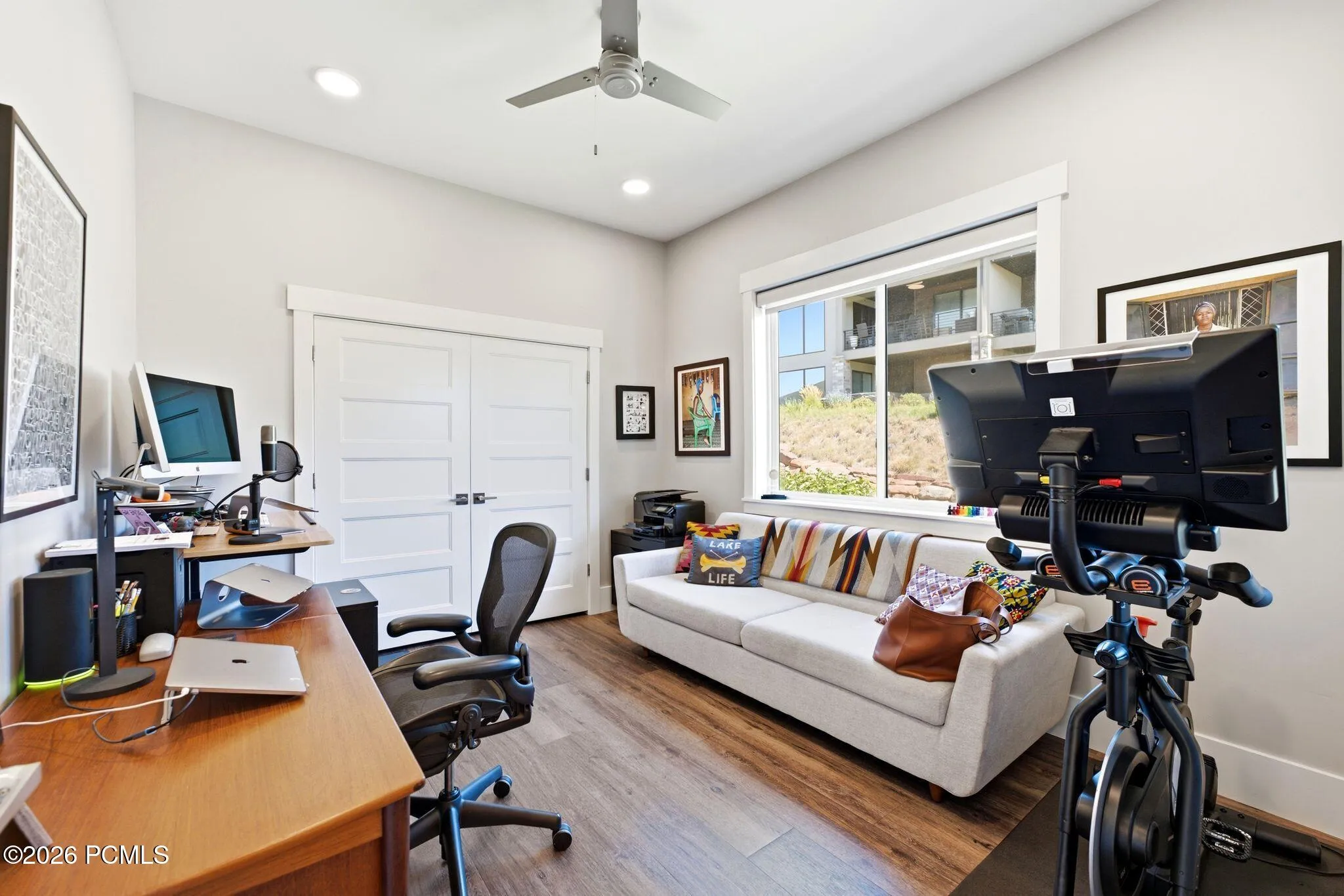 Bedroom/Office