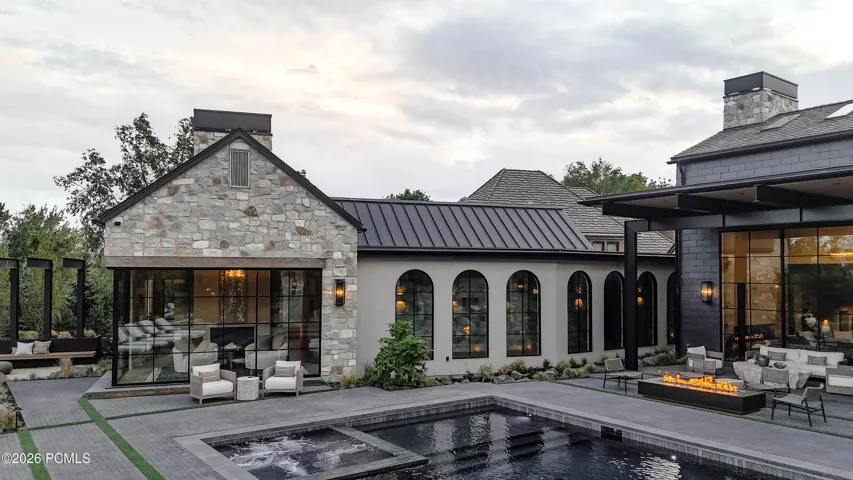 Examples of the work from Robison Build Co.
