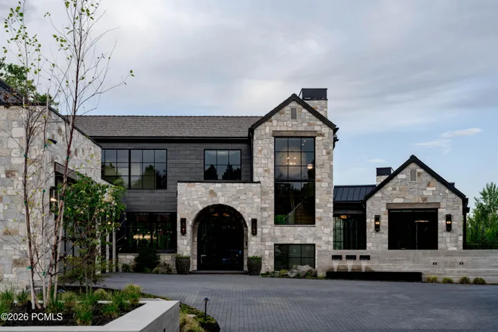 Examples of the work from Robison Build Co.