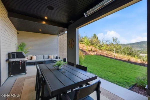 The photos are renderings only - these photos are for a similar unit in Discovery Ridge. Not this actual model.
