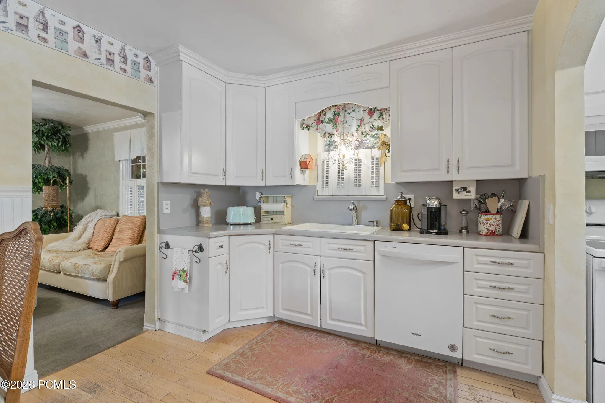 Full kitchen in cottage