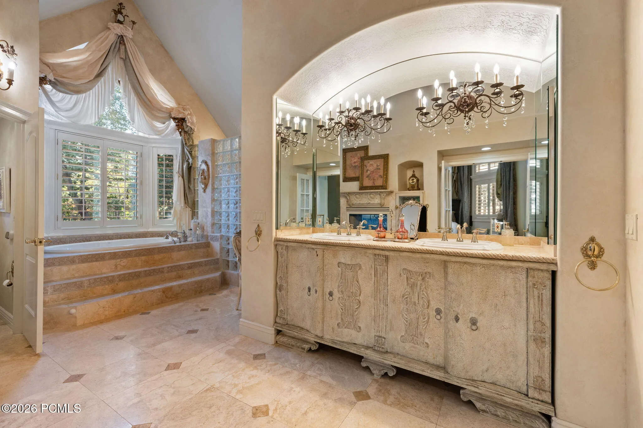 Primary ensuite bathroom