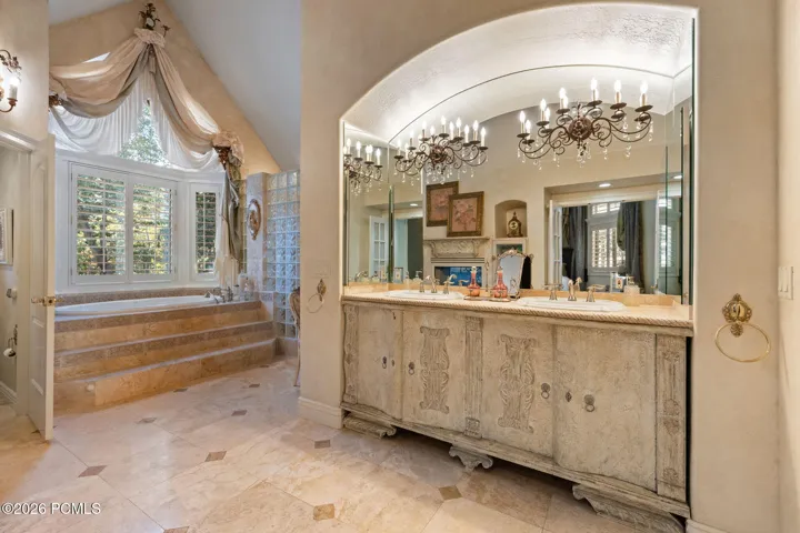 Primary ensuite bathroom