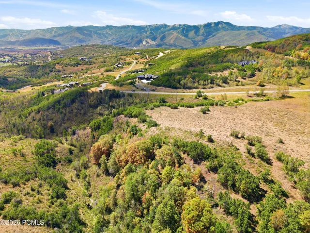 Near level building envelope with south facing views toward Park City.