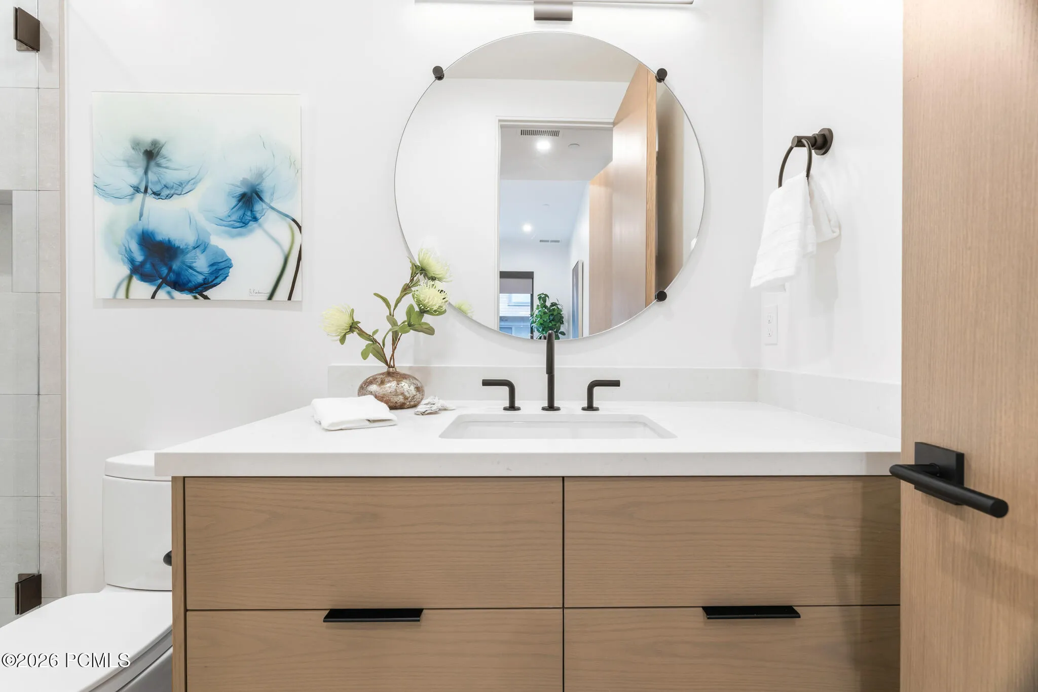 Upstairs Suite Bath
