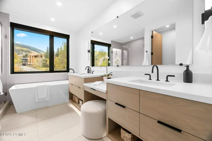 Primary Suite Bath