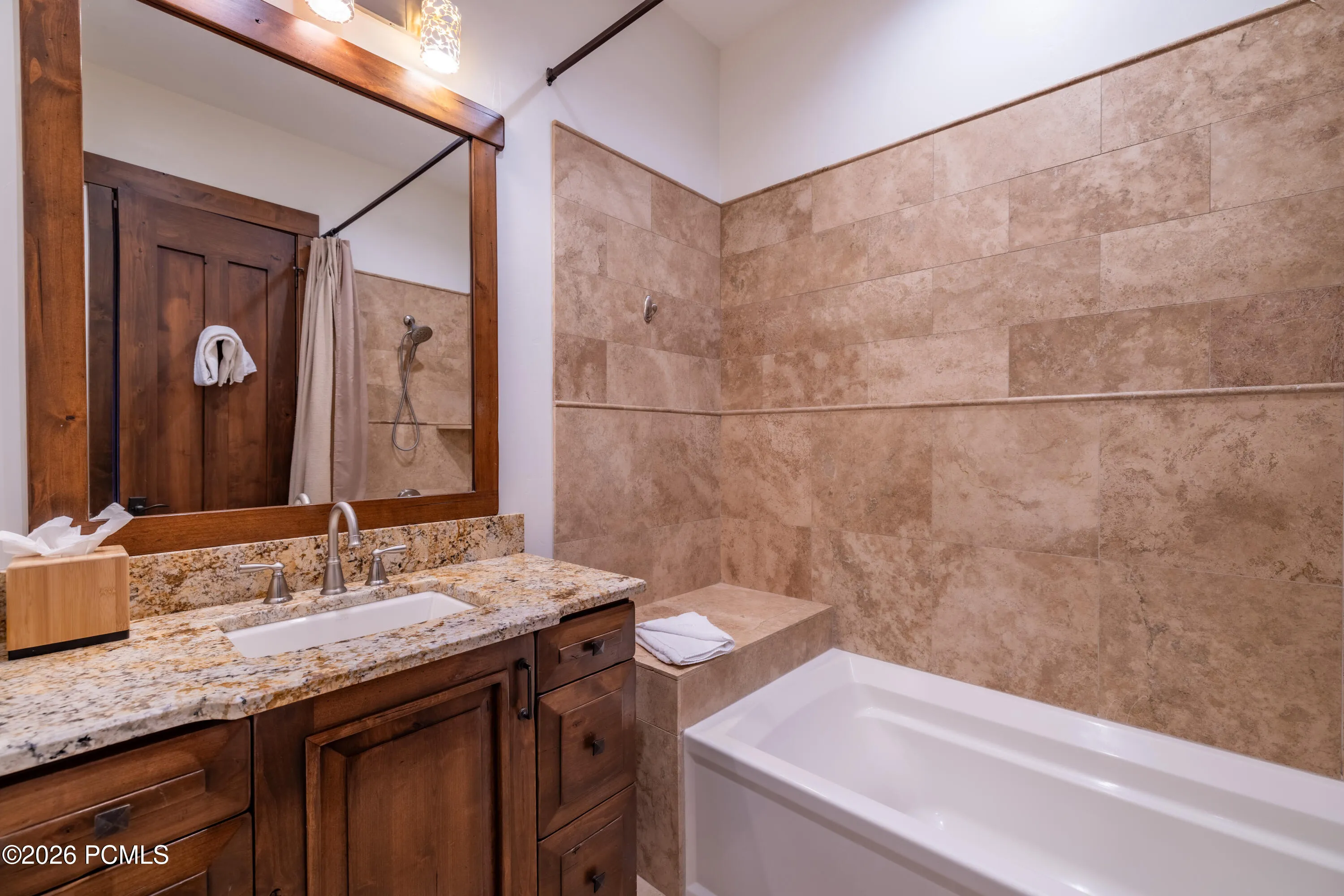 Upstairs Suite 2 Bathroom