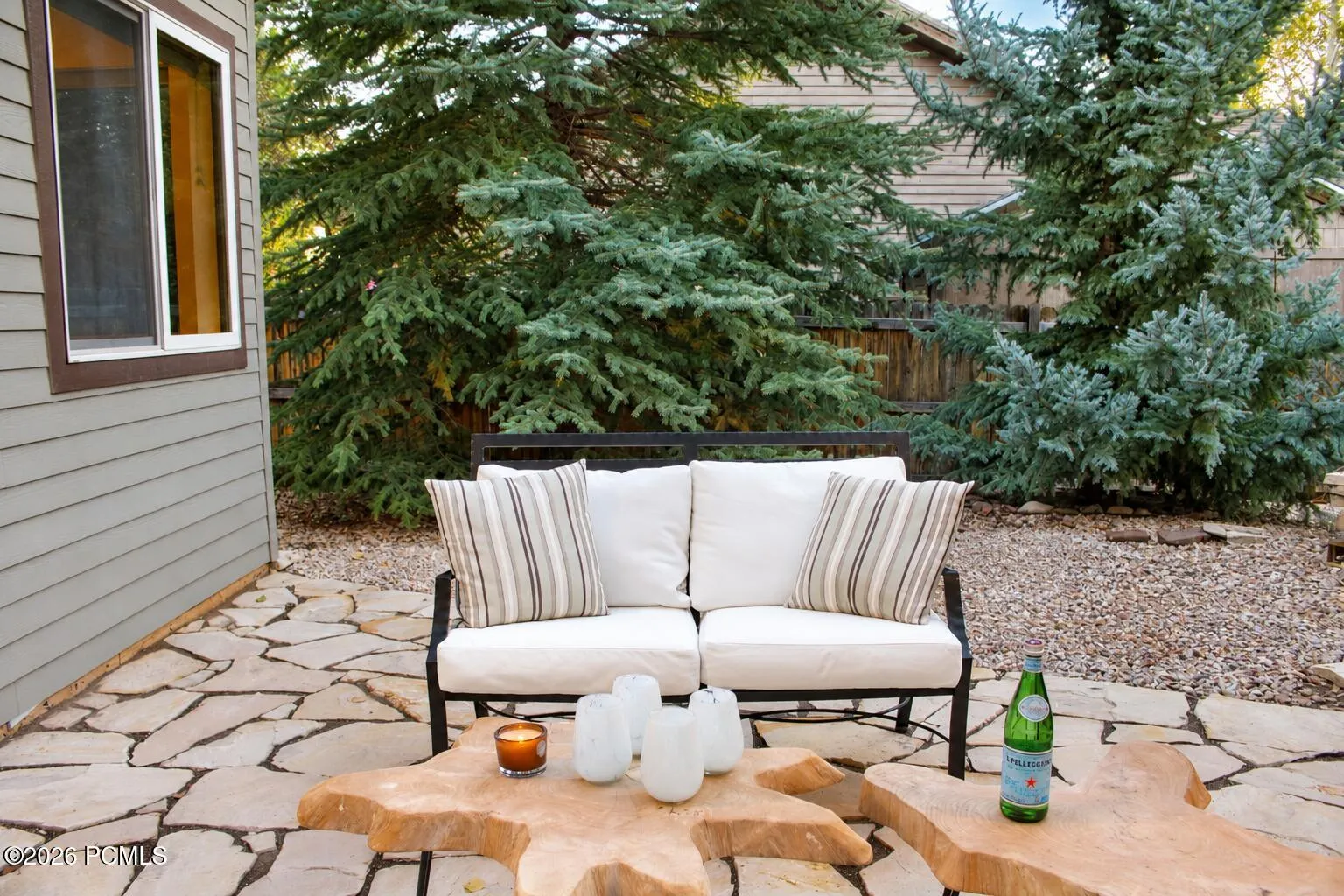 Private Alcove with Flagstone