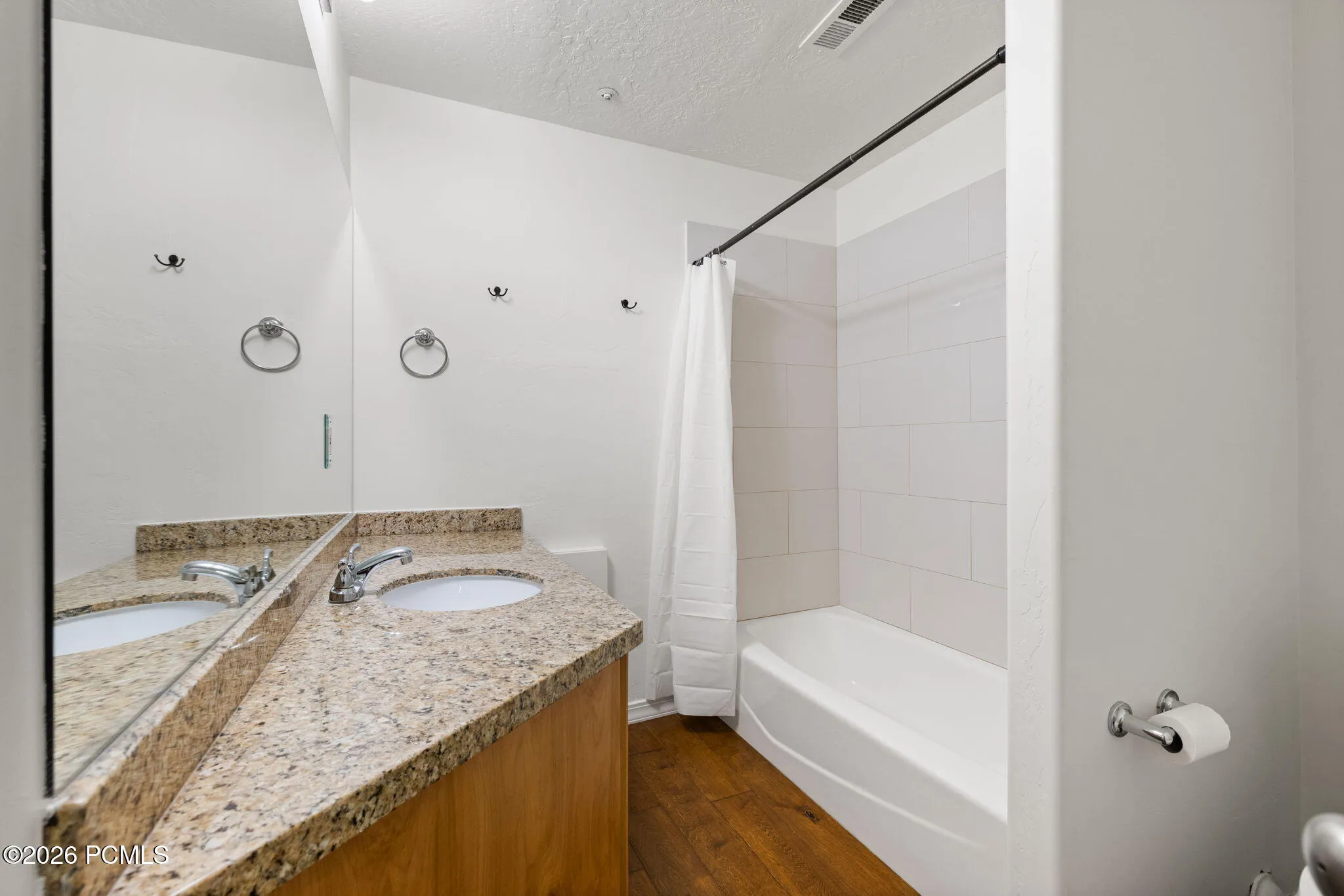 Lower level full bathroom