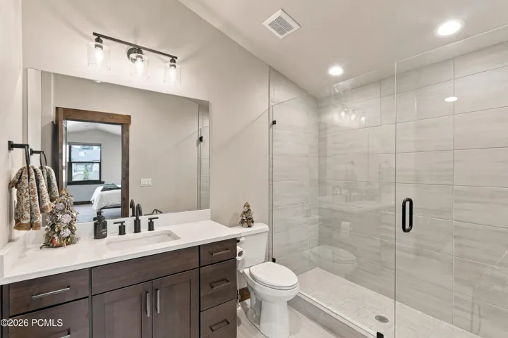 Bathroom Upstairs