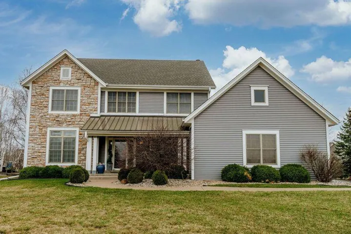 S73W15444 Cherrywood Ct, Muskego, WI 53150