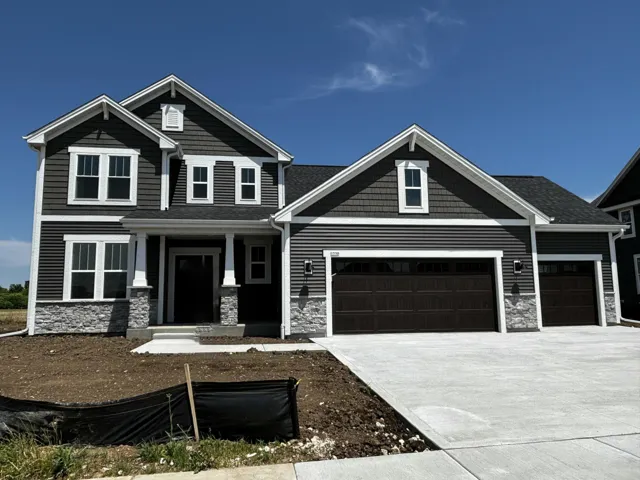1750 Switchgrass St, Oconomowoc, WI 53066