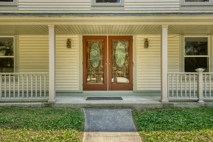 S67W24425 Skyline Ave, Vernon, WI 53189