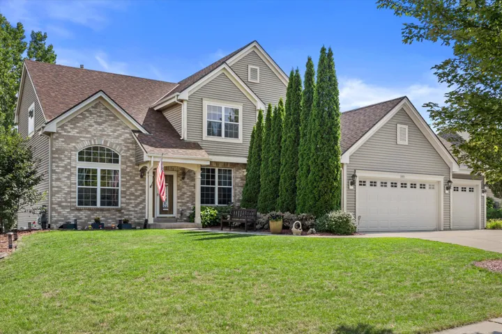 1823 Deer Path -, Waukesha, WI 53189