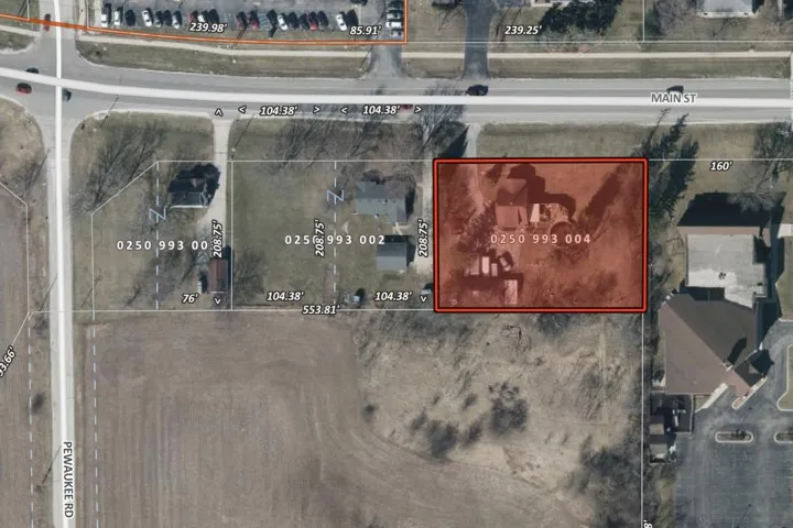 N63W24511 Silver Spring Dr, Sussex, WI 53089