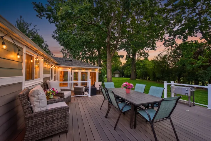 14707 W Gatewood Ct, New Berlin, WI 53151