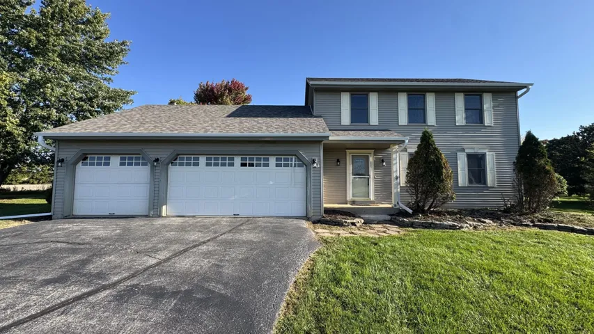 N93W27616 Quail Hollow Ct, Lisbon, WI 53029