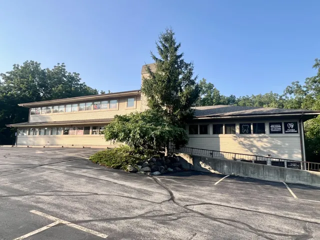 N63W23524 Silver Spring Dr, Sussex, WI 53089
