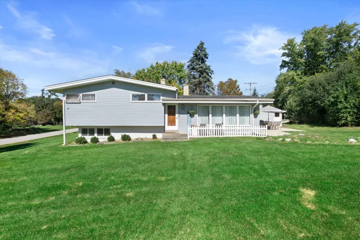 14430 Hyland Dr, Brookfield, WI 53005