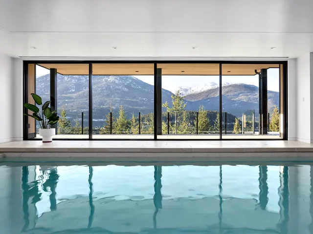 View of pool featuring a mountain view