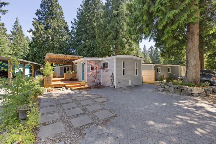 Plenty of parking on paving stone driveway
