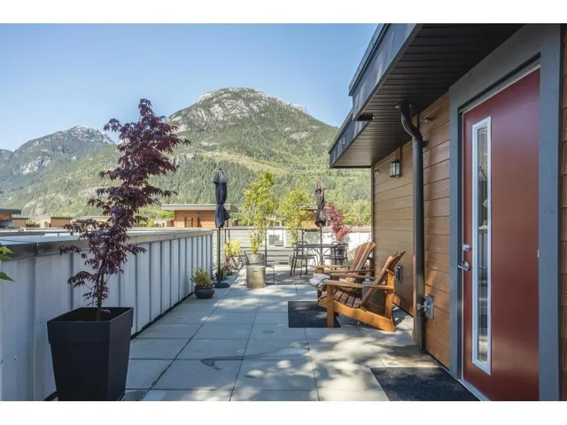 View of patio / terrace featuring a mountain view