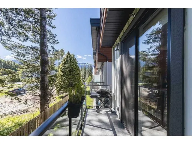 Balcony with grilling area