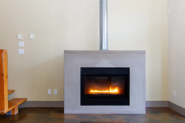Details featuring a glass covered fireplace