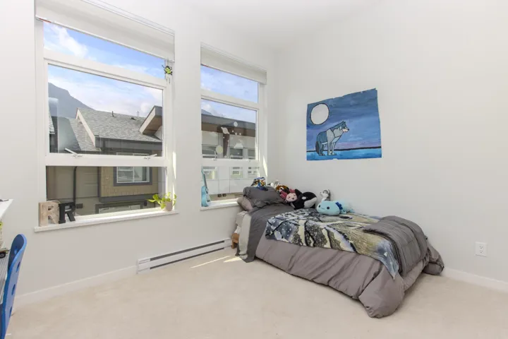 Spacious bedroom with built in closet