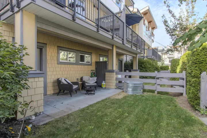 Access from the flex room area to fenced yard and landscaped courtyard access
