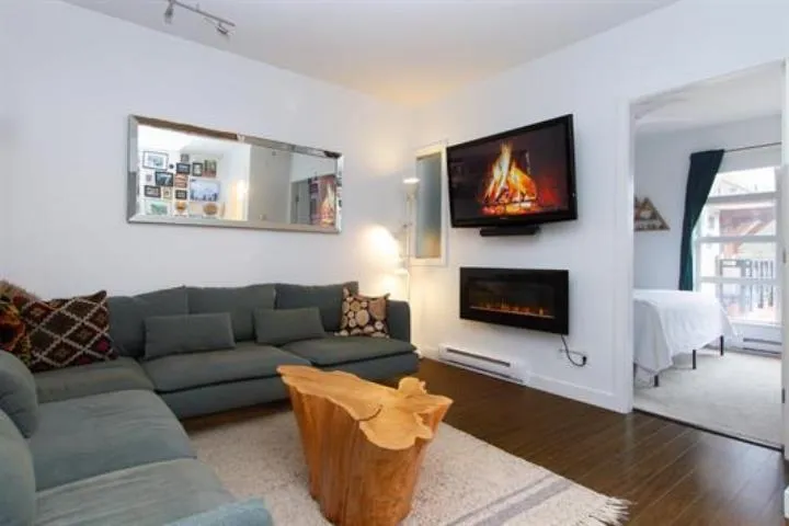 Great flex space to use as an office, home gym or guest area.