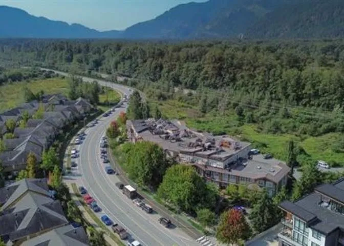 Close to amenities, trails and easy access to highway 99.