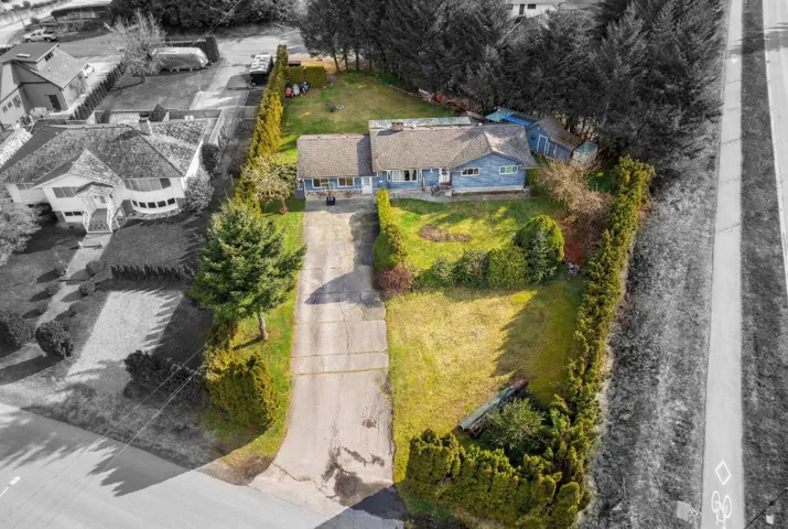 Aerial view of property and surrounding area