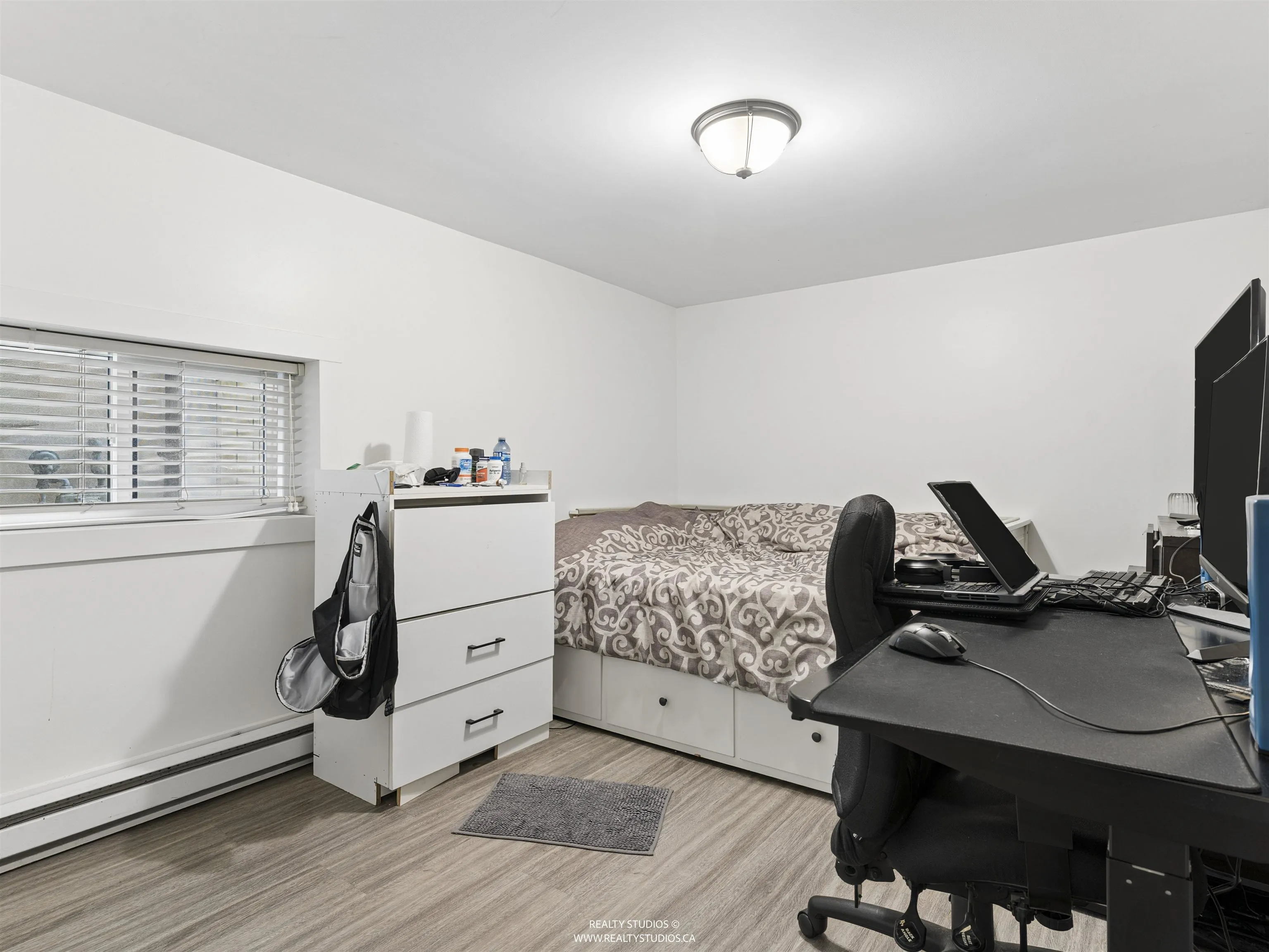 338 E 20th Avenue, Vancouver, BC V5V 1M3