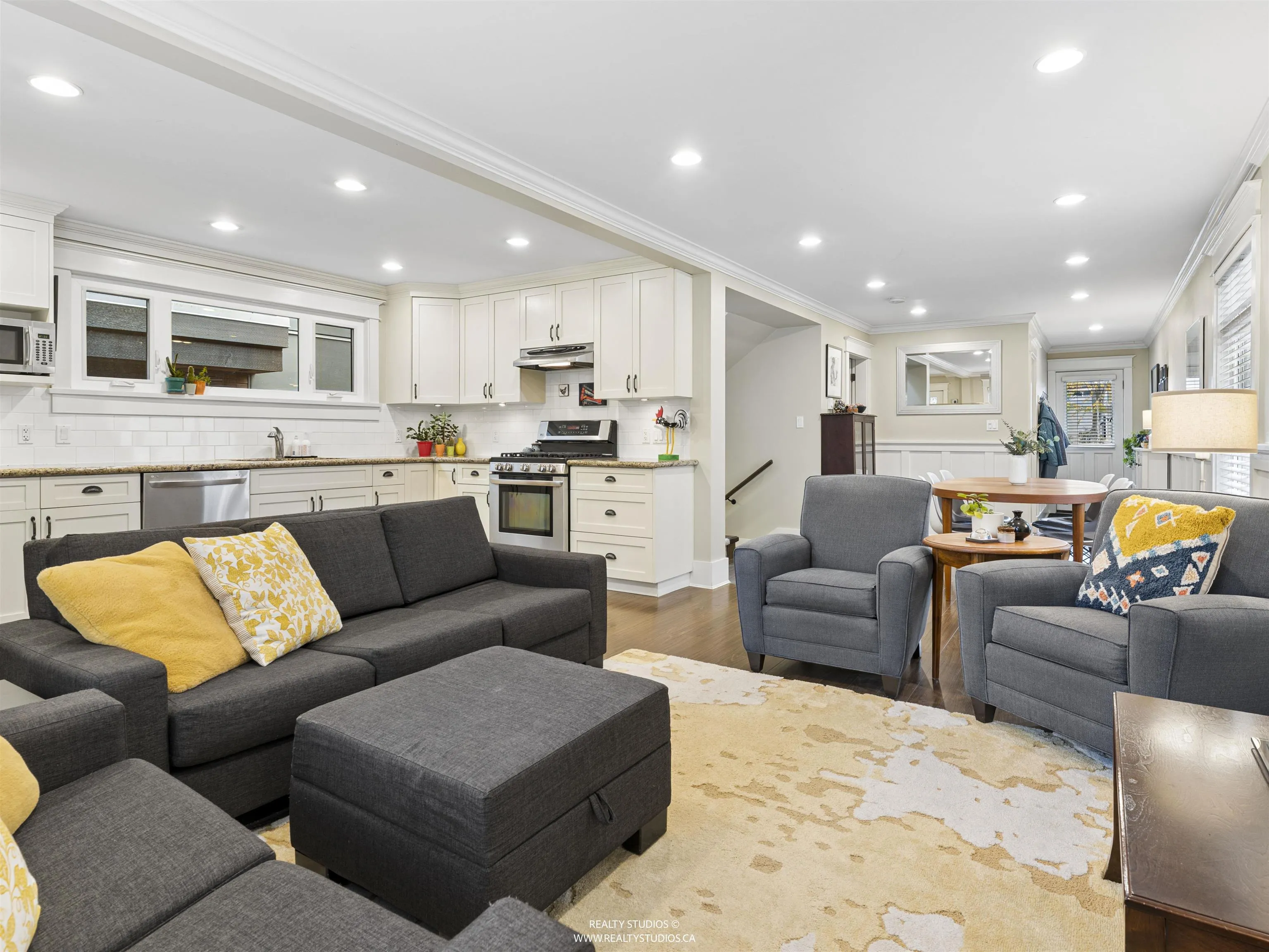 338 E 20th Avenue, Vancouver, BC V5V 1M3