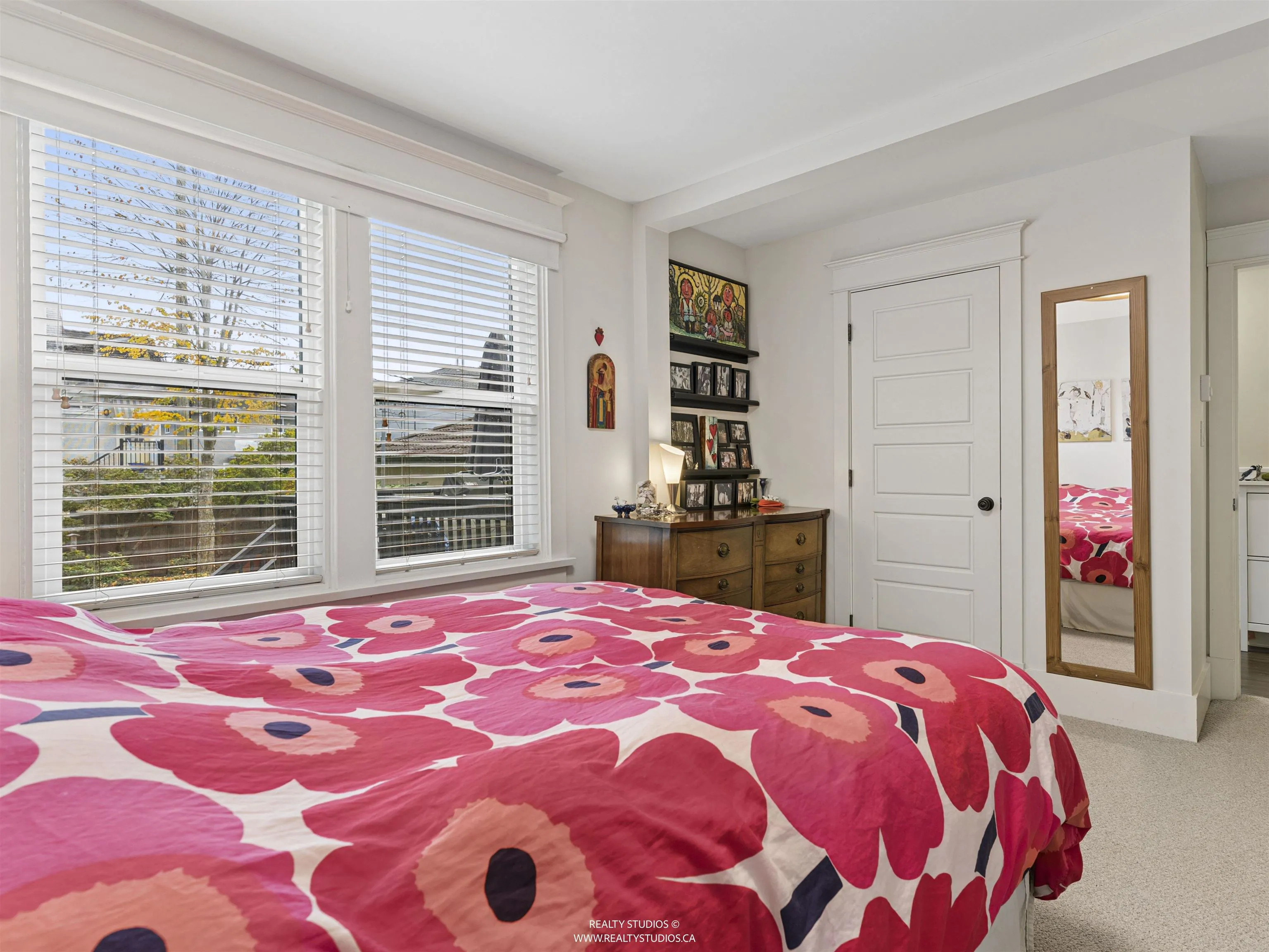 338 E 20th Avenue, Vancouver, BC V5V 1M3