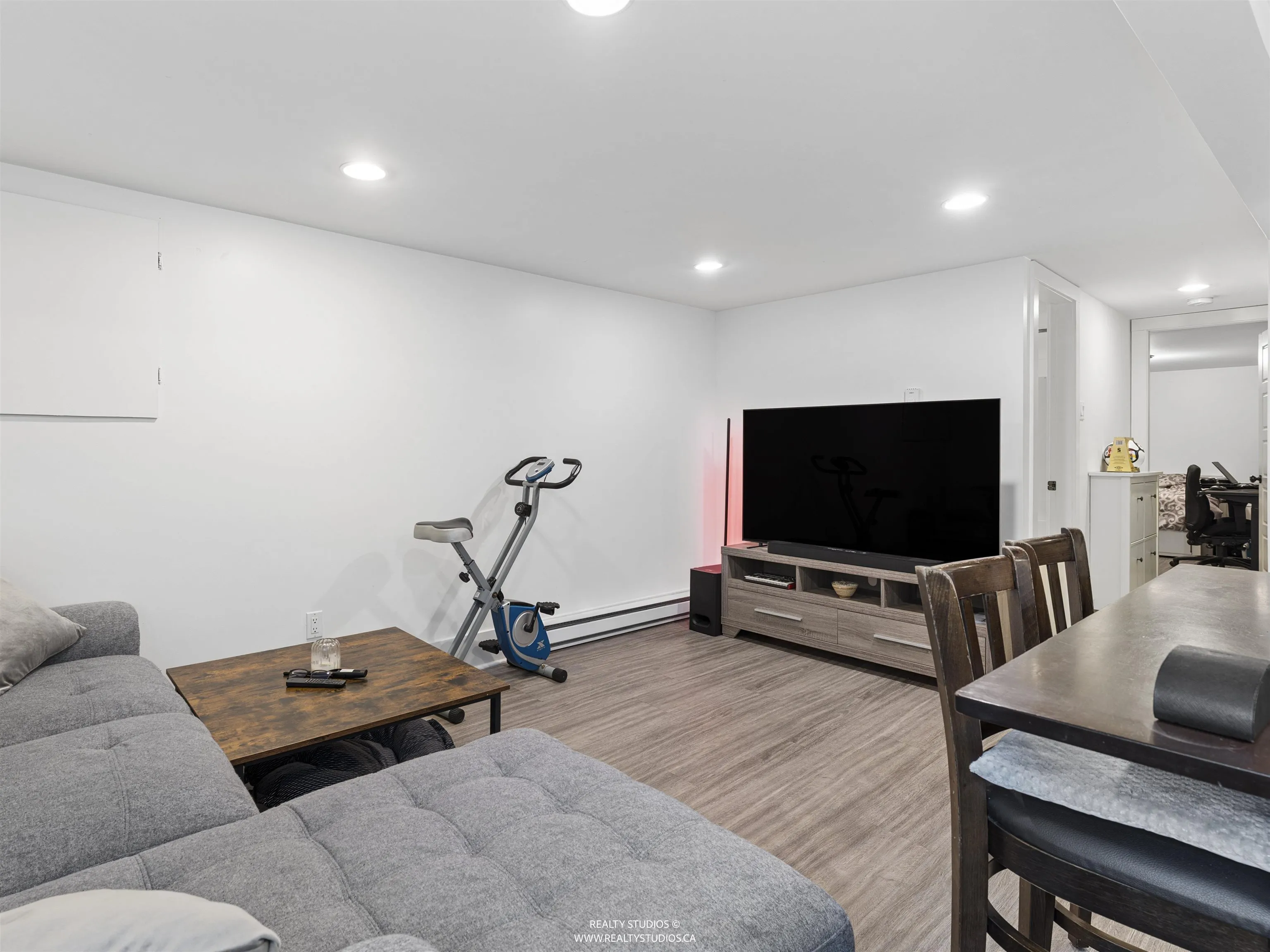 338 E 20th Avenue, Vancouver, BC V5V 1M3