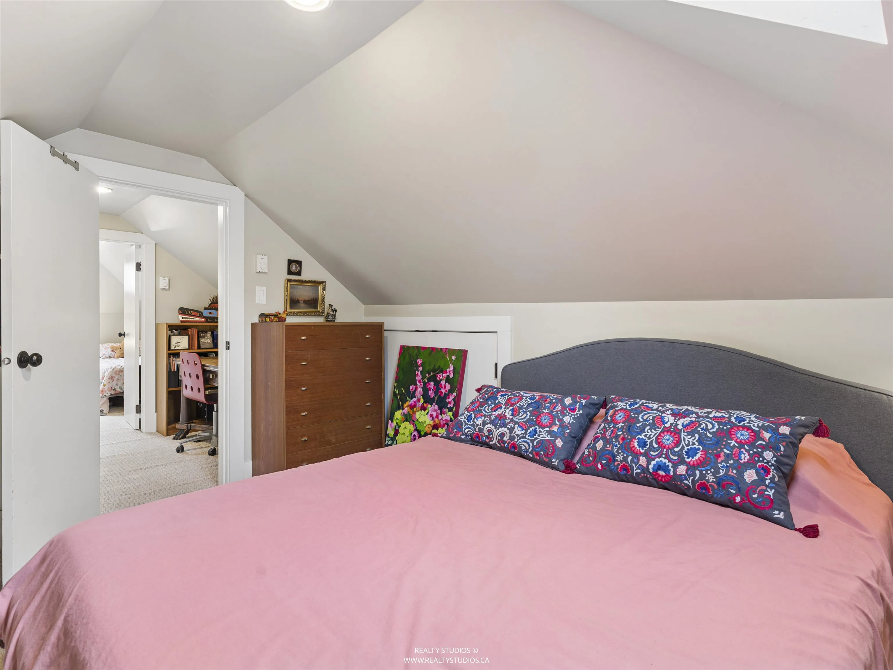 338 E 20th Avenue, Vancouver, BC V5V 1M3