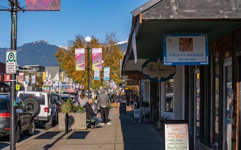 View of home's community with a mountain view